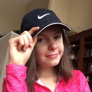 BLACK NIKE BASEBALL CAP